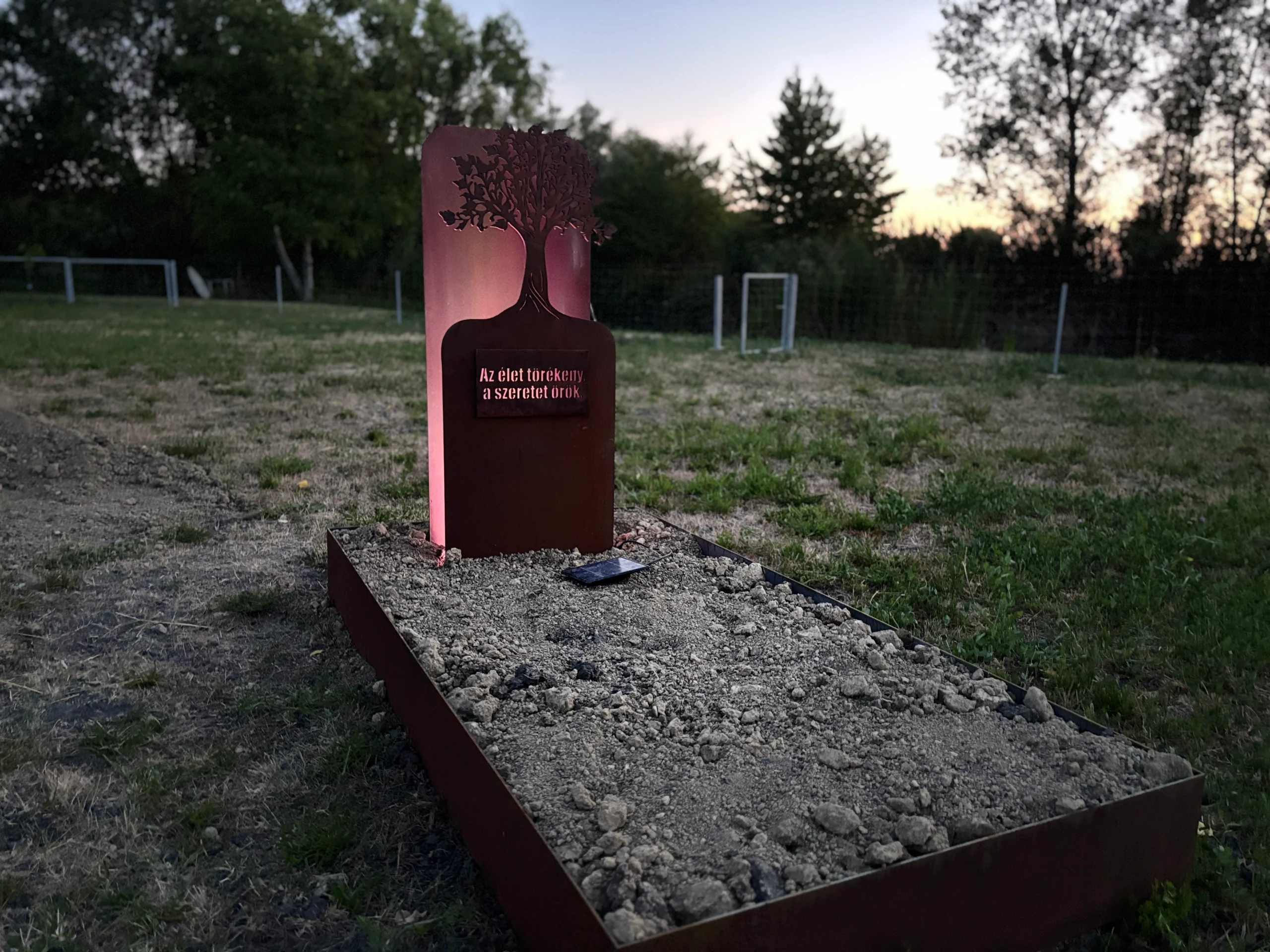 Acélkert síremlék – referenciafotó